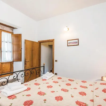 Holiday home Podere Dei Frati Montelaterone
